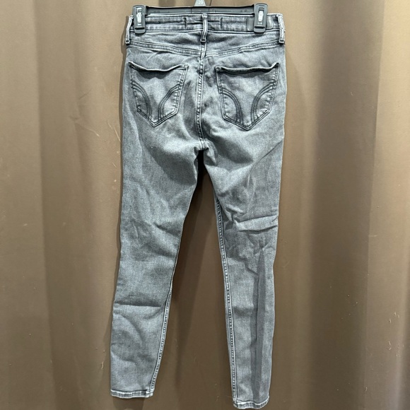 SOLD - Hollister Dark Wash Curvy High-Rise Super Skinny Jeans Size 5R 27W 28L - Picture 2 of 4